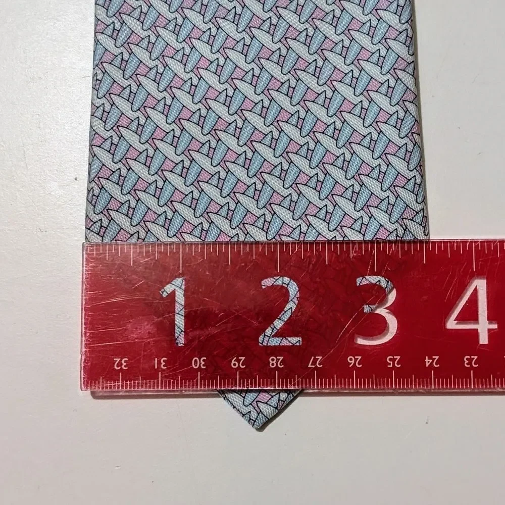 VINEYARD VINES Martha's Vineyard Silk Tie Lt. Blue Silk Necktie